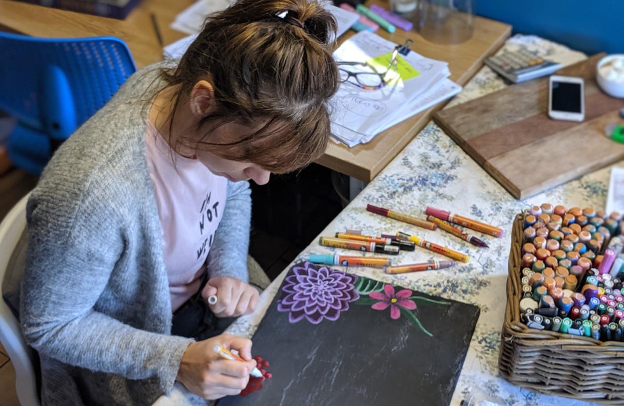 Sophie Theobald, signwriter in Kent